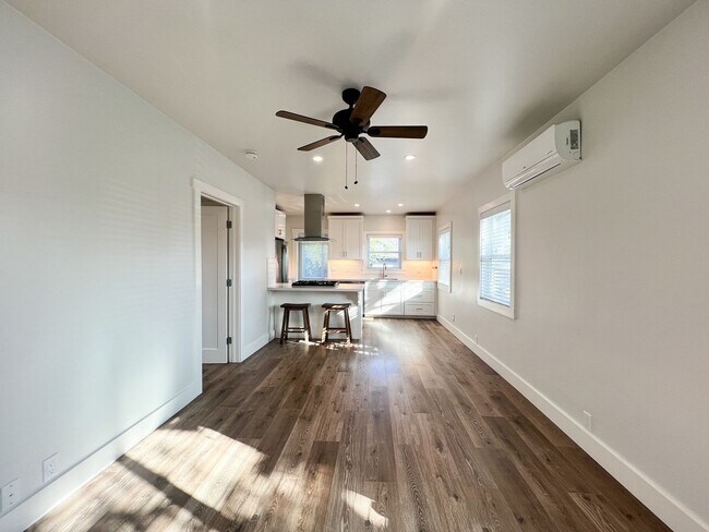 Foto del edificio - Yajome, 2100-2118*