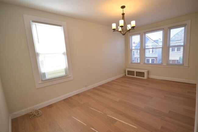 Foto del edificio - 376 Van Nostrand Ave