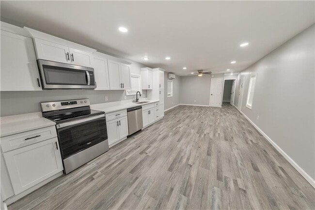 Foto del edificio - 1725 Oak Grove Church Rd