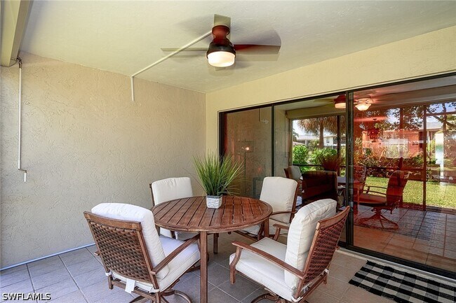 Building Photo - 135 Cypress Way E