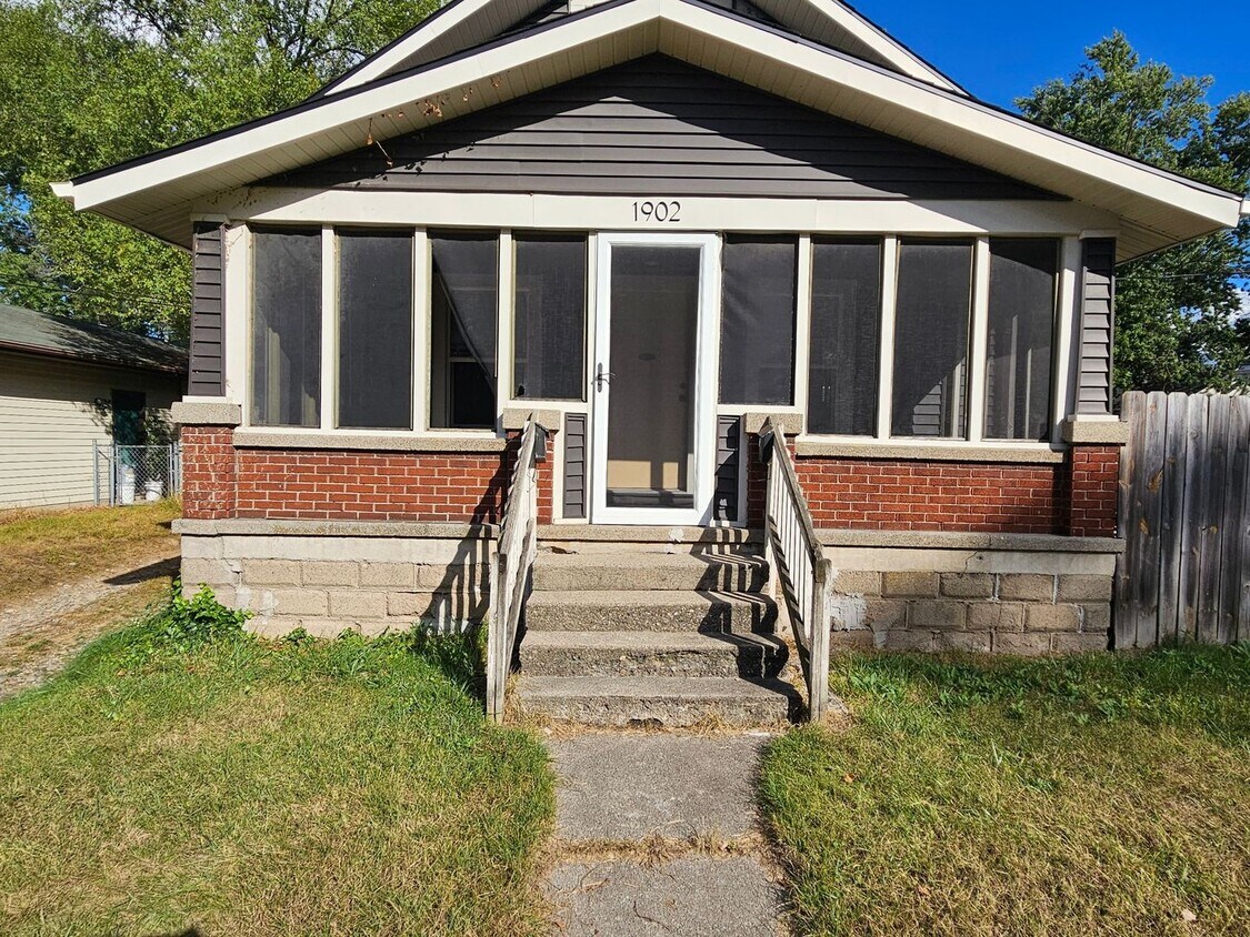 1902 Wyoming Ave SW Unit 1, Wyoming, MI 49519 Room for Rent in