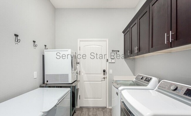 Building Photo - 12064 S 186th Ave