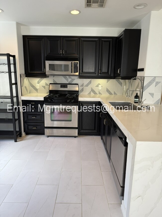 Building Photo - 3321 Watermarke Pl