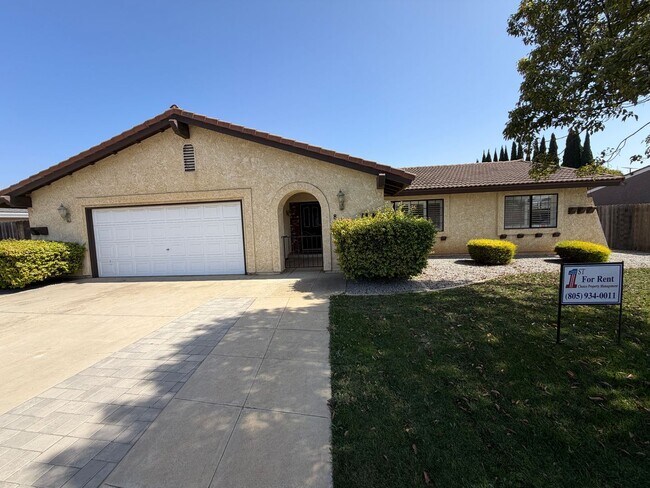 Building Photo - 818 Harrison Dr