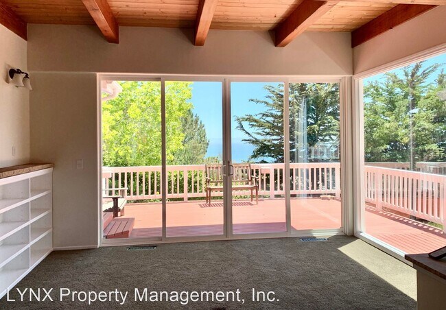 Foto del edificio - 3 br, 3 bath House - 2261 Whitney Avenue