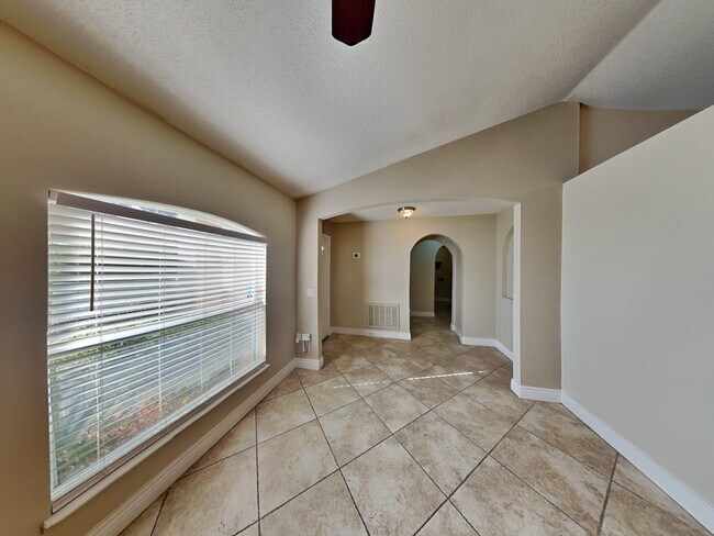 Building Photo - 5274 Laval Dr