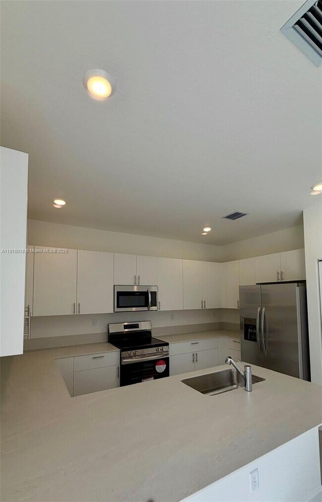 Foto del edificio - 15608 SW 276th Ter