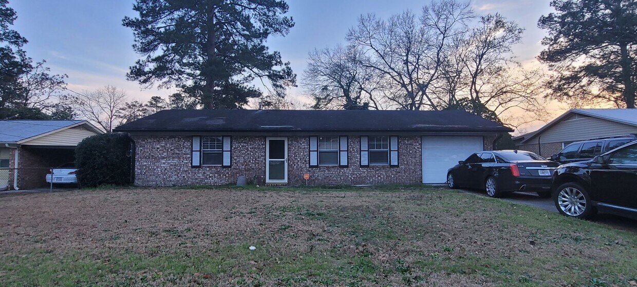 Primary Photo - 3 BEDROOMS 1.5 BATH