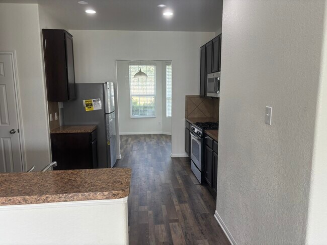 Building Photo - 5302 Espuela Ln