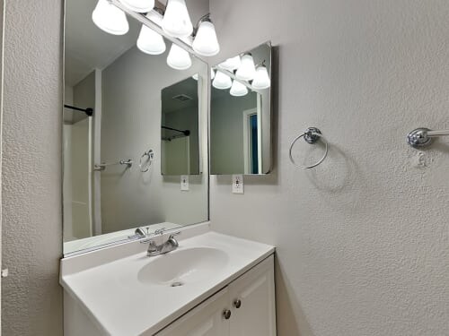 Foto del edificio - 1268 Hoffman Dr