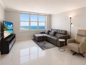 Building Photo - 2201 S Ocean Dr