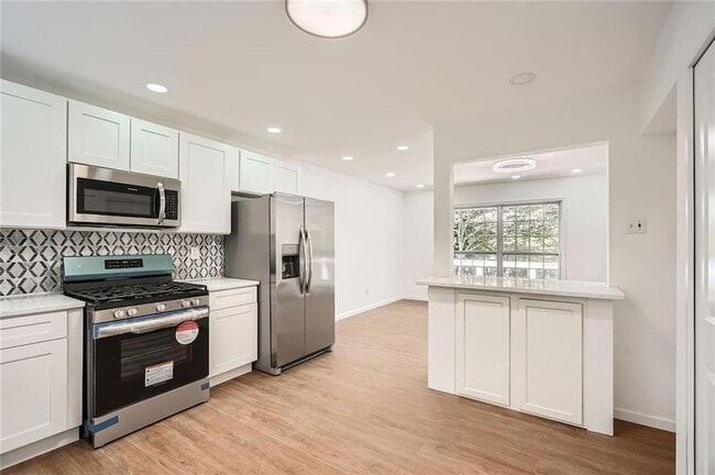 Building Photo - 4201 Regal Ridge Rd