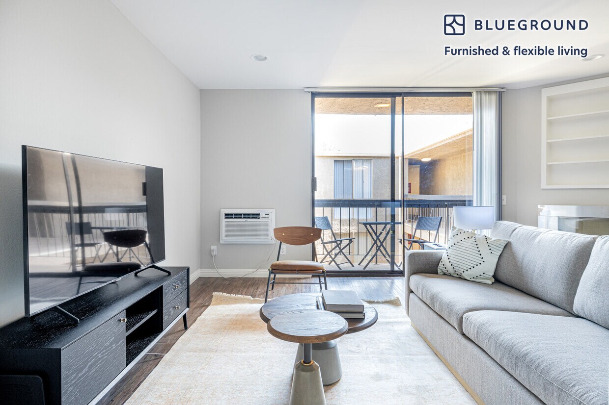 Foto principal - 920 N Kings Rd
