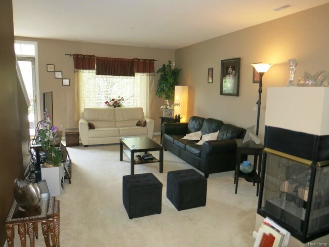 Building Photo - 39479 Springwater Dr