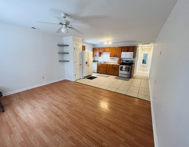 Photo - 226 Dobbs St Apartment