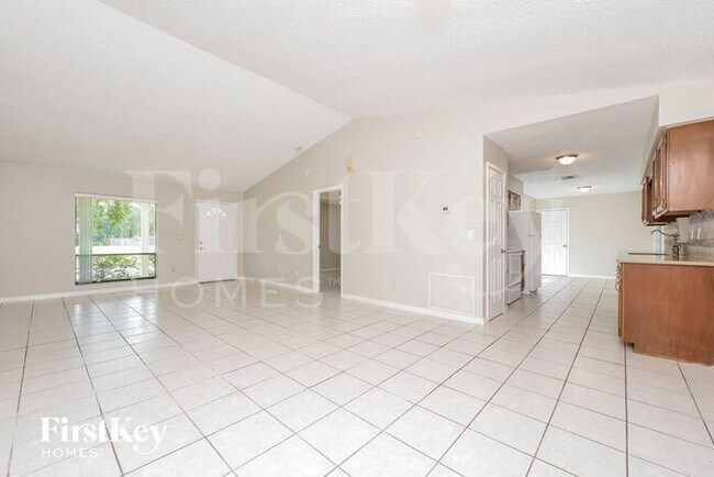 Building Photo - 302 Sanora Blvd