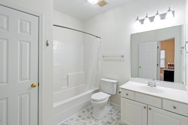 Building Photo - Application Pending * End Unit Townhome wi...