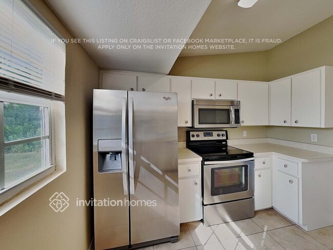 Building Photo - 2845 Dongola St