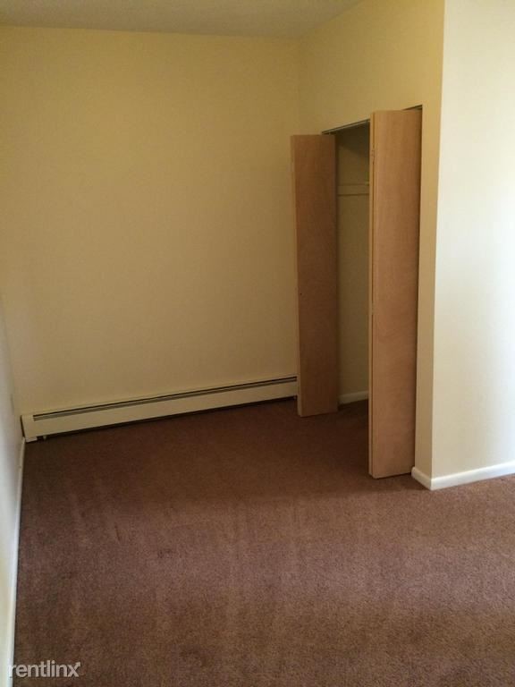 Building Photo - 110 S 11th St