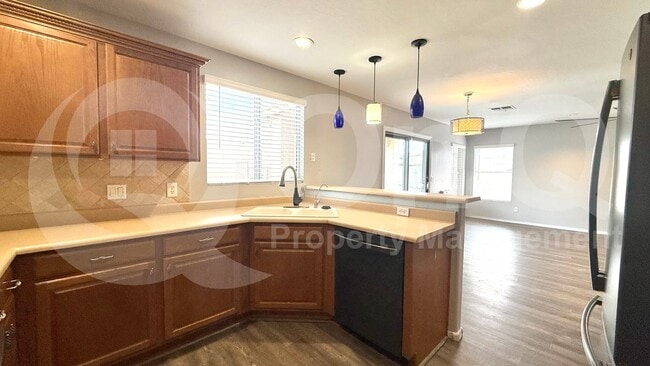 Building Photo - 12113 N 128th Ave