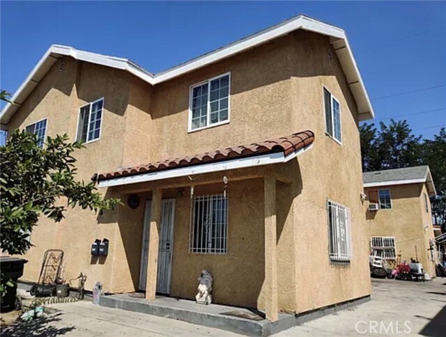Foto del edificio - 1755 E 92nd St
