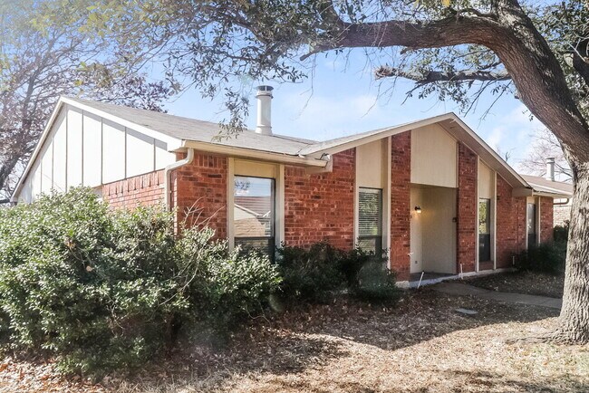 Building Photo - 7522 Christie Ln