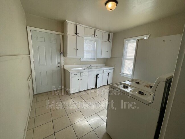 Foto del edificio - 2216 S Polk St