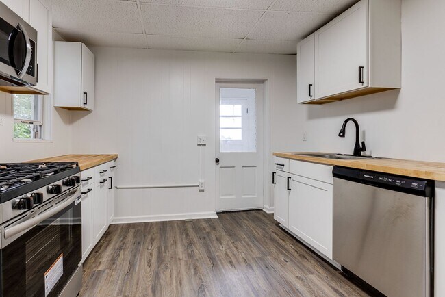 Foto del edificio - 955 E Warrington Ave