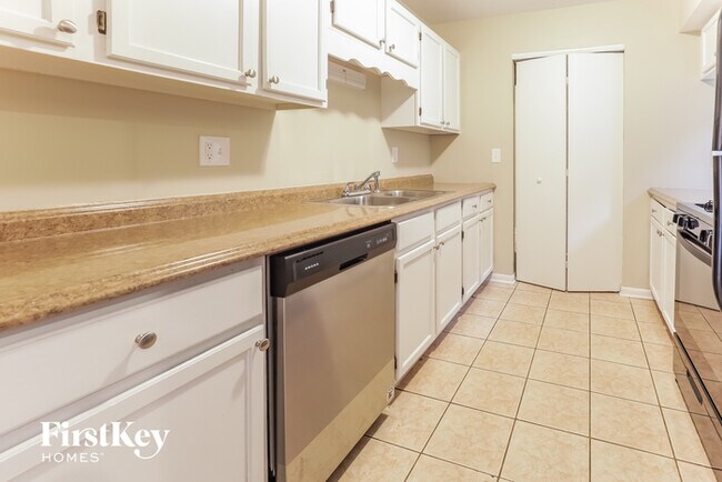 Building Photo - 1325 Ironwood Ct