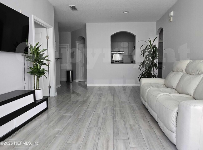 Foto del edificio - 10550 Baymeadows Rd