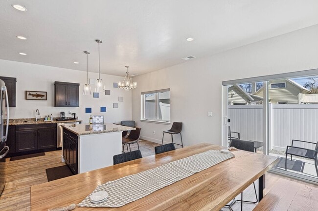 Building Photo - 45 8th Ave W