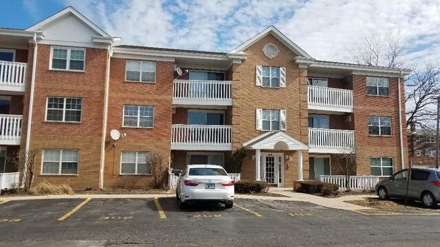 Primary Photo - 6550 W Belmont Ave