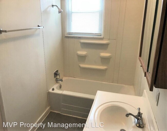 Building Photo - 2 br, 1 bath House - 940 Redfield St