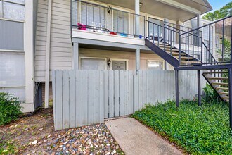 Building Photo - 5929 Queensloch Dr