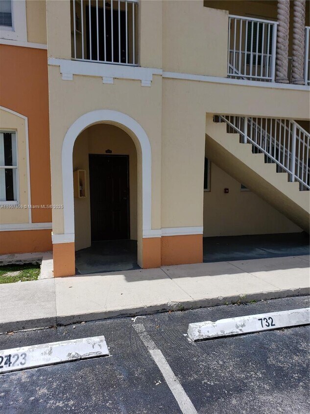 Foto principal - 1666 SE 27th Ct