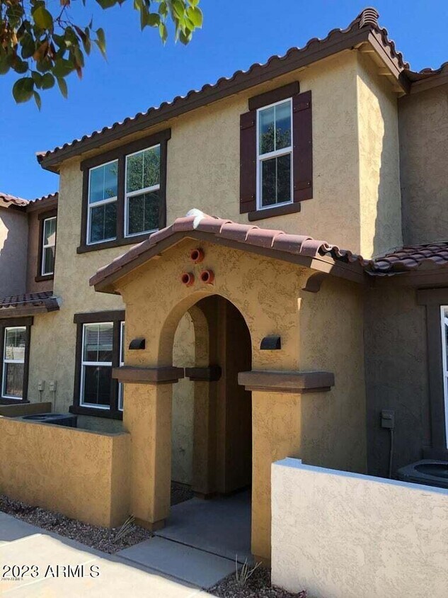 6114 S Roosevelt St, Tempe, AZ 85283 Townhome Rentals in Tempe AZ