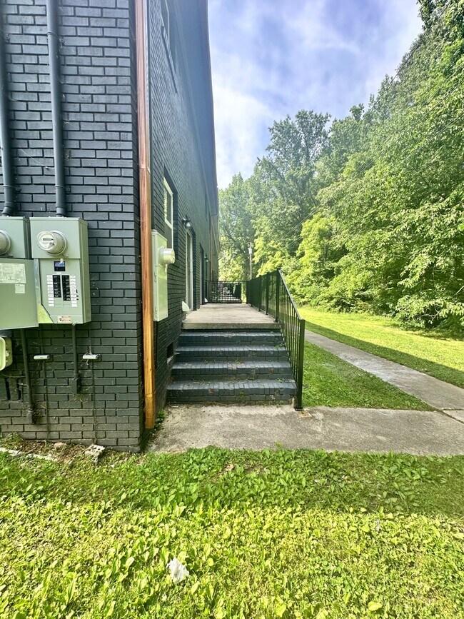 Foto del edificio - 1472 Sherwood Dr