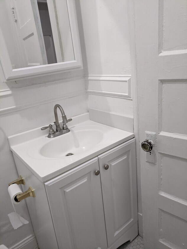 Primary Photo - 1457 Park Rd NW