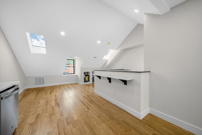 Building Photo - 80 Bunker Hill St