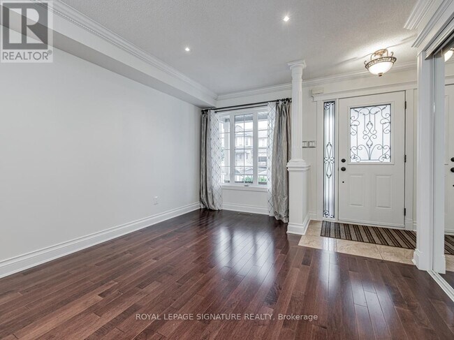 Building Photo - 118 Nahanni Dr