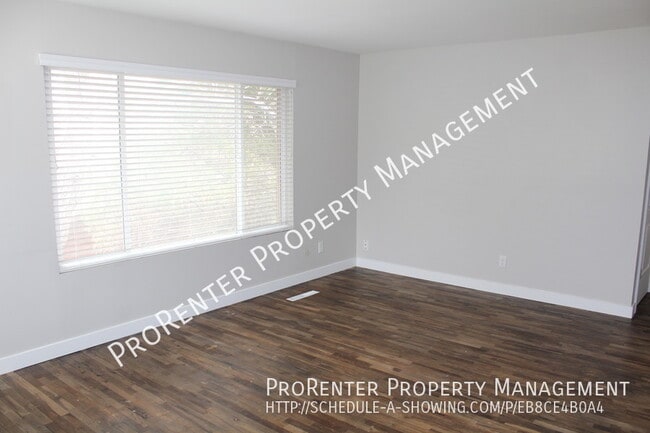 Building Photo - Updated 4 Bed, 2 Bath Ogden Home