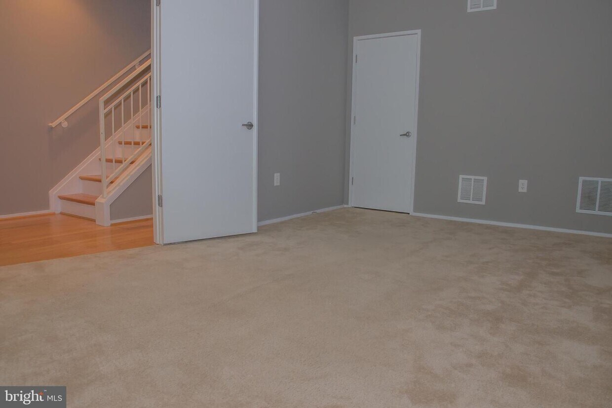 2024 N Westmoreland St, Arlington, VA 22213 Townhome Rentals in