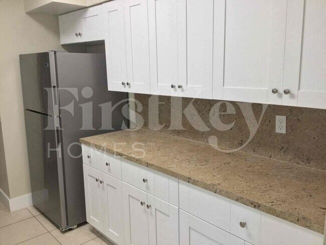 Foto del edificio - 810 NW 186th Dr