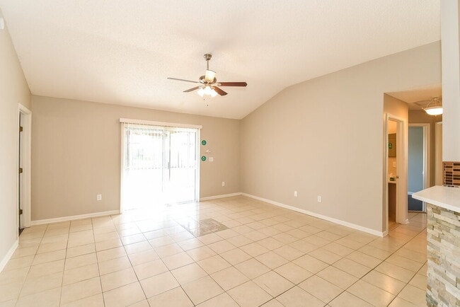 Foto del edificio - 3748 Maddie Ln