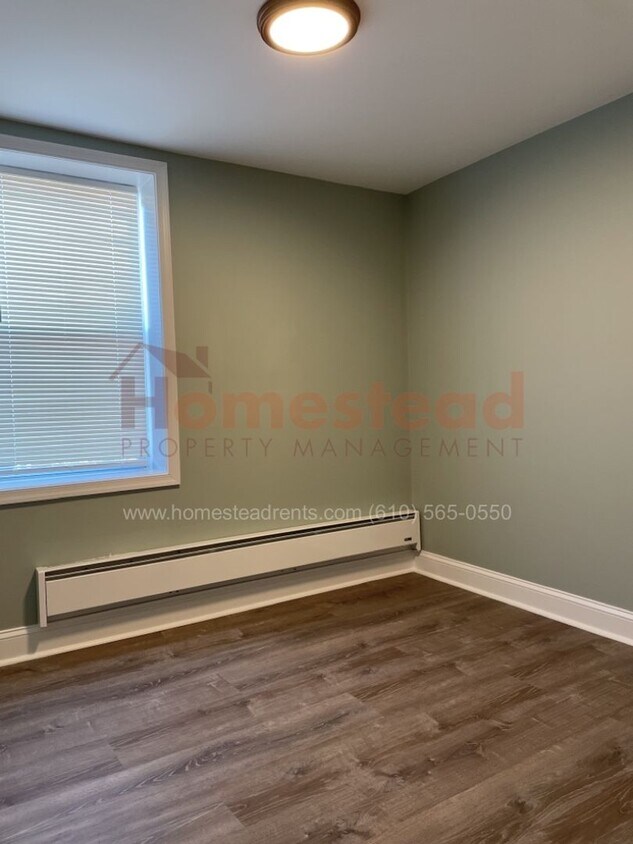 1125 Green St Unit 1, Norristown, PA 19401 Room for Rent in
