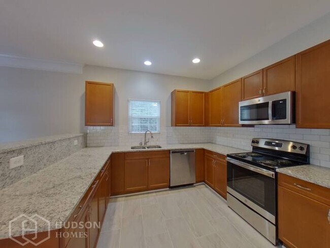 Building Photo - SELF TOUR NOW! - 21022 Burlington Way, Cor...