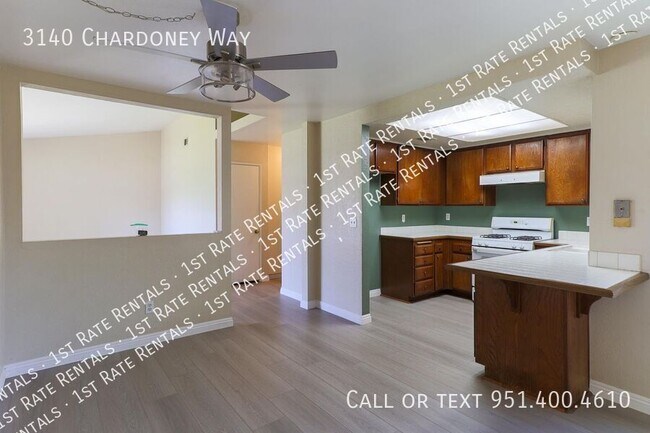 Foto del edificio - Ready for Move-in!
