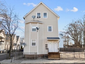 Building Photo - 203 West St
