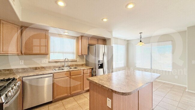 Building Photo - 42606 Chambers Dr