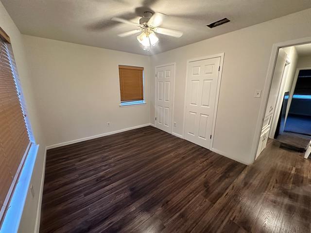 Building Photo - 1017 Calcutta St